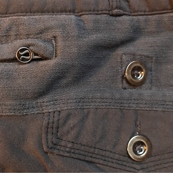 Lululemon Dark Grey Athletic Hiking Pants, EUC, 6 - Picture 12 of 15